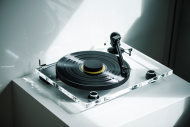 Pro-Ject XA B + Pick It PRO B - Akrylový gramofon se symetrickým výstupem 5P-DIN