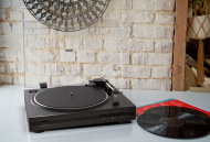 Plně automatický gramofon - Thomson TT350 černý