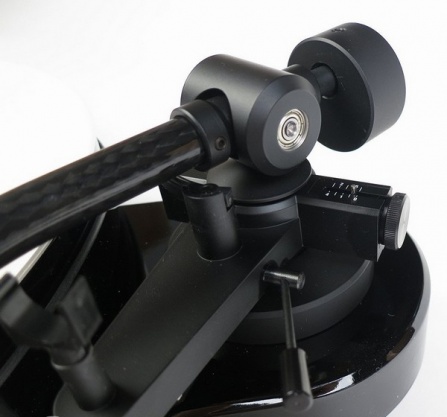 Gramofon Pro-Ject RPM 1 Carbon Black + 2M Red