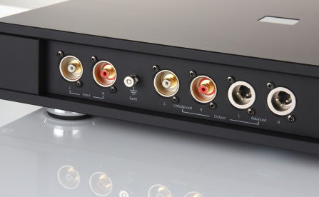 Rega Aura