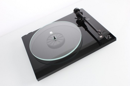 Gramofon Rega Planar 2 High Gloss Black