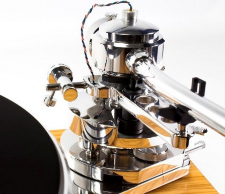 Gramofon Pro-Ject Signature 10 Mahagon + přenoska Gold Note Donatello Red - STUDIO