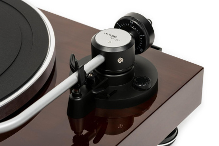 Gramofon Thorens TD 204 Piano Ořech + Ortofon 2M Red