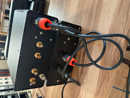Elektronkový gramofonový předzesilovač kopie EAR 834P