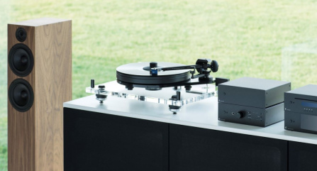 Pro-Ject 6-Perspex B + Pick it MC3 - Akrylový gramofon se symetrickým výstupem