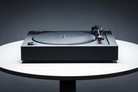 Pro-Ject A2 - Třírychlostní plně automatický gramofon