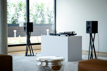 Pro-Ject Colourful Audio System 2 - All-in-one Hi-Fi systém s gramofonem - černá matná