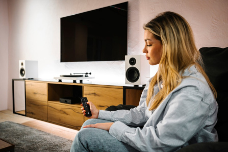 Pro-Ject Colourful Audio System 2 - All-in-one Hi-Fi systém s gramofonem - bílá matná
