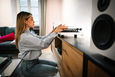 Pro-Ject Colourful Audio System 2 - All-in-one Hi-Fi systém s gramofonem - bílá matná