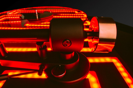 Gramofon Pro-Ject ELVIS + Sumiko Rainier
