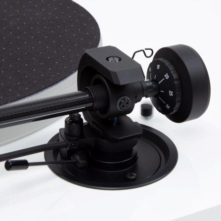Pro-Ject X1 B s přenoskou Pick It PRO Balanced - walnut