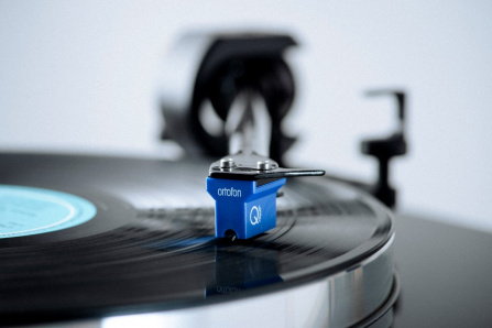 Gramofon Pro-Ject X8 Evolution SP walnut + Ortofon Quintet Blue