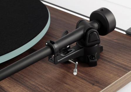 Gramofon Rega Planar 2 Ořech