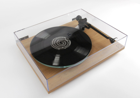 Gramofon Rega Planar 3 Dub s přenoskou Nd3 MM