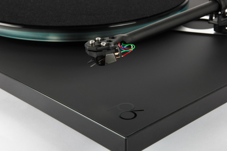 Rega Planar 6 White matt + Nd7 MM